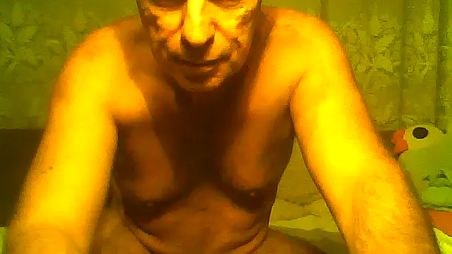 Snapshot of Pneuhammer chatting on November 26, 2025, 10:00 pm Pneuhammer online show from November 26, 2025, 10:00 pm