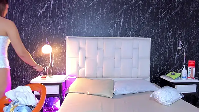 Snapshot of ClarissaMorreti chatting on November 28, 2025, 2:20 pm ClarissaMorreti online show from November 28, 2025, 2:20 pm