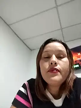 Paola-Lond online show from November 27, 2025, 4:03 am