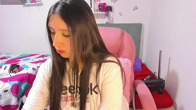 Snapshot of tammy_moon09_ chatting on February 15, 2026, 3:03 am tammy moon09 online show from February 15, 2026, 3:03 am