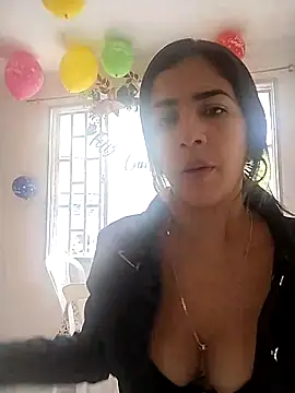 Monitaxhot online show from December 20, 2025, 6:26 pm