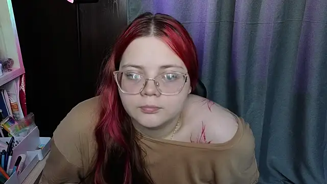 Snapshot of KellyFiery chatting on June 14, 2026, 1:57 pm KellyFiery online show from June 14, 2026, 1:57 pm