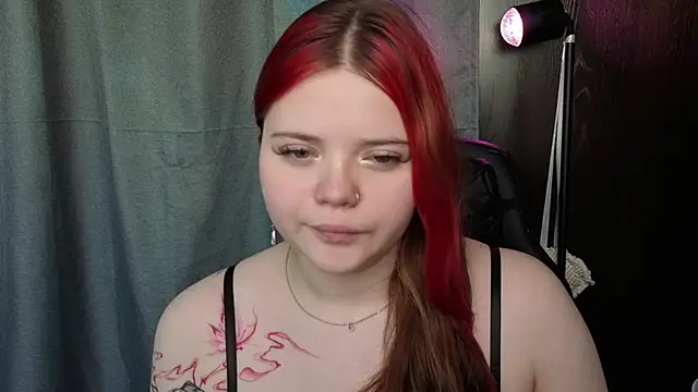 Snapshot of KellyFiery chatting on June 15, 2026, 8:27 am KellyFiery online show from June 15, 2026, 8:27 am