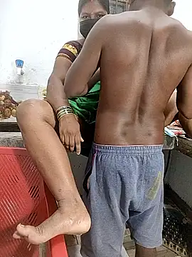 Desicouple1706 online show from January 8, 2026, 2:08 pm