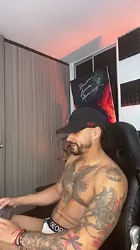 NikoHank online show from December 23, 2025, 4:10 am