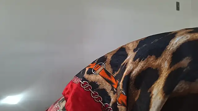 Snapshot of KarenyFelix chatting on November 21, 2025, 11:31 am KarenyFelix online show from November 21, 2025, 11:31 am