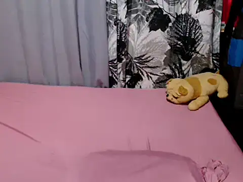 lovelyxmorena online show from December 3, 2025, 12:14 pm