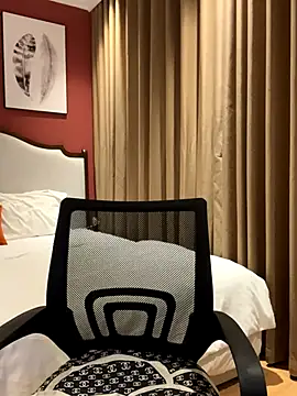 Snapshot of Queen-of-Love chatting on December 1, 2025, 2:11 pm Queen-of-Love online show from December 1, 2025, 2:11 pm