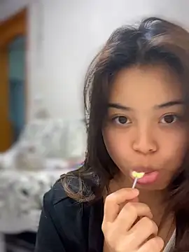 Toffee-00 online show from April 12, 2026, 9:25 am