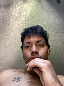 Snapshot of Henry_villa23 chatting on July 10, 2026, 3:36 pm Henry villa23 online show from July 10, 2026, 3:36 pm