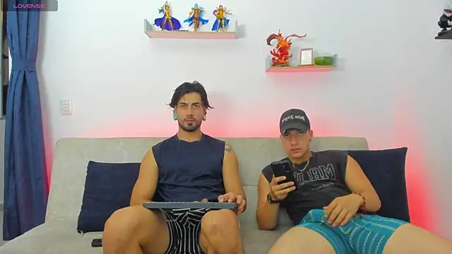 heteros curious online show from June 2, 2026, 2:57 am