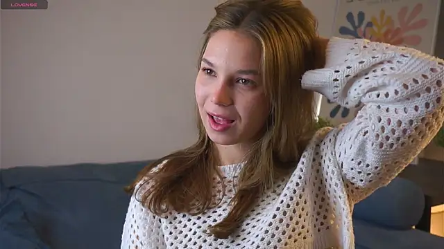 AmparoCilek online show from February 16, 2026, 7:43 pm