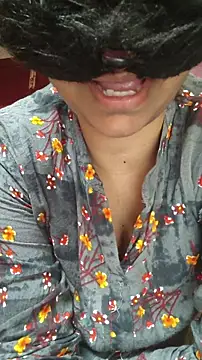 SameeraReddy19 online show from March 30, 2026, 4:13 am