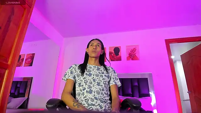 ValeryTs1 online show from May 10, 2026, 6:24 pm