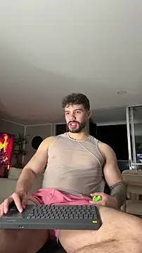 Valenthino Salvatore online show from March 10, 2026, 4:06 am