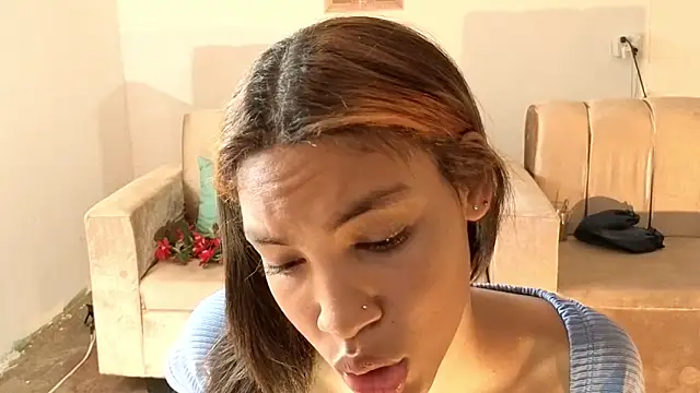 ginebra n yan online show from December 17, 2025, 6:47 pm