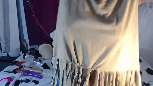 Tinyy Star online show from January 9, 2026, 3:42 am