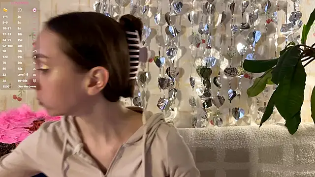 PaulaTisch online show from February 12, 2026, 3:07 pm