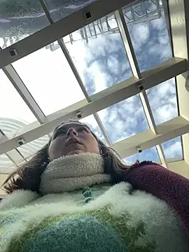 Snapshot of KateBurlesk chatting on February 12, 2026, 7:58 am KateBurlesk online show from February 12, 2026, 7:58 am