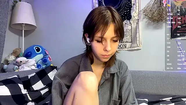 FairyLuna online show from December 3, 2025, 9:13 pm