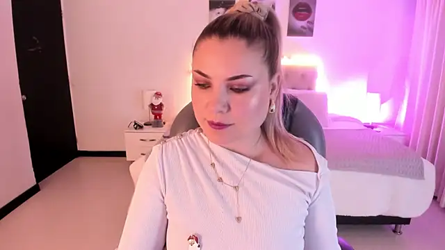 Violeta Hotter online show from December 3, 2025, 10:57 am