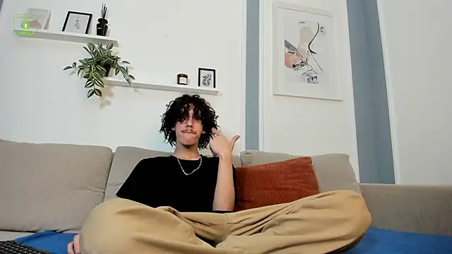 Snapshot of Dilan_Wolfe chatting on December 4, 2025, 5:21 pm Dilan Wolfe online show from December 4, 2025, 5:21 pm