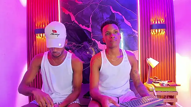 Black Guys Pervert  online show from November 24, 2025, 12:16 pm