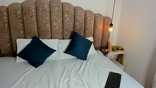 Snapshot of Ambar85 chatting on November 28, 2025, 3:09 am Ambar85 online show from November 28, 2025, 3:09 am