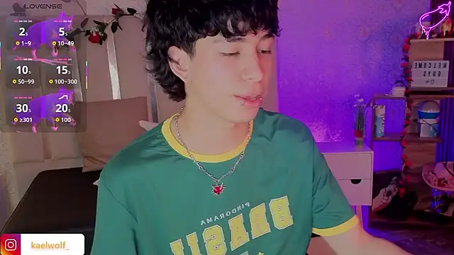 kaelwolf tay online show from March 5, 2026, 7:43 pm