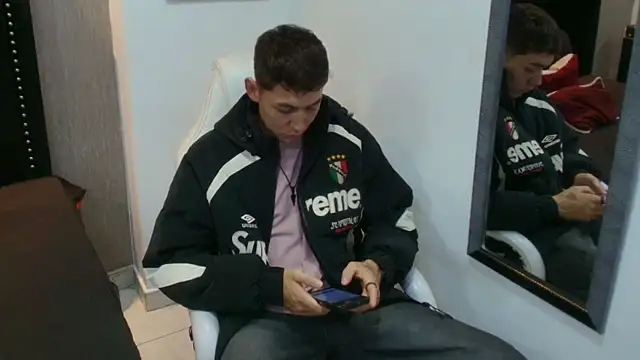 LoganFoster  online show from January 13, 2026, 8:14 pm