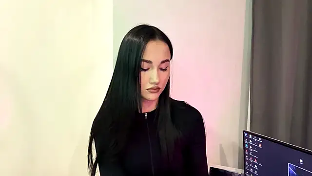 Snapshot of Beautyofnlka chatting on November 27, 2025, 12:51 pm Beautyofnlka online show from November 27, 2025, 12:51 pm