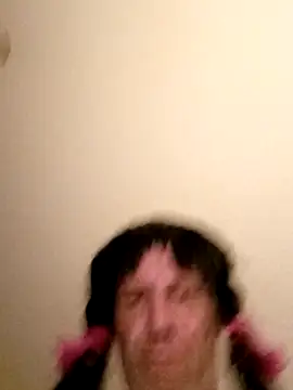 mannenkutxh online show from April 27, 2026, 3:04 am