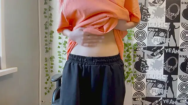 Snapshot of helgicuteness chatting on January 18, 2026, 10:41 am helgicuteness online show from January 18, 2026, 10:41 am