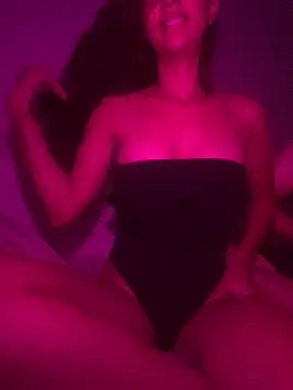 Snapshot of Vitsant27 chatting on December 1, 2025, 12:37 am Vitsant27 online show from December 1, 2025, 12:37 am