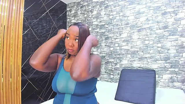 ZoeCollin online show from December 5, 2025, 3:15 am