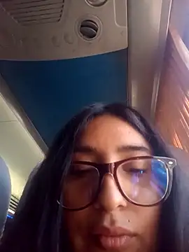 Bizcochitoc4 online show from December 1, 2025, 3:06 pm