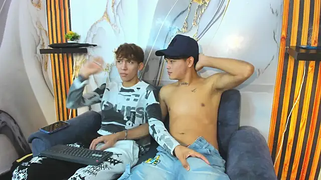 Snapshot of Alex_LatinBoy18 chatting on December 1, 2025, 12:10 pm Alex LatinBoy18 online show from December 1, 2025, 12:10 pm