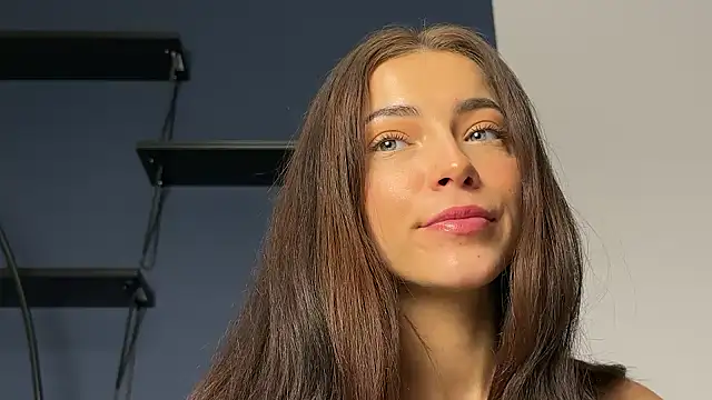 Snapshot of LianixLoverx chatting on February 2, 2026, 9:24 pm LianixLoverx online show from February 2, 2026, 9:24 pm