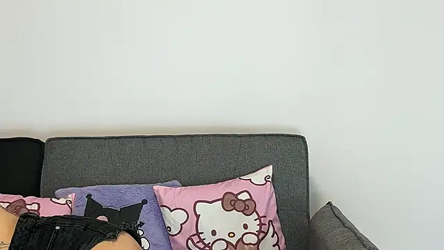 Snapshot of LianixLoverx chatting on March 13, 2026, 7:20 pm LianixLoverx online show from March 13, 2026, 7:20 pm