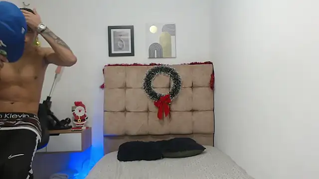 Snapshot of RhythmSensualXX chatting on December 2, 2025, 2:56 pm RhythmSensualXX online show from December 2, 2025, 2:56 pm