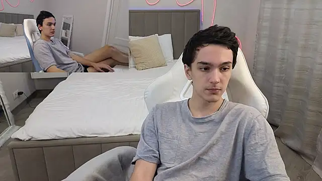 MoonlinSkinn online show from January 18, 2026, 1:09 am