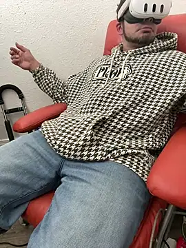 2addictivelyhorny online show from February 22, 2026, 7:08 am