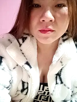 Snapshot of Lily-ross22 chatting on November 26, 2025, 7:26 pm Lily-ross22 online show from November 26, 2025, 7:26 pm