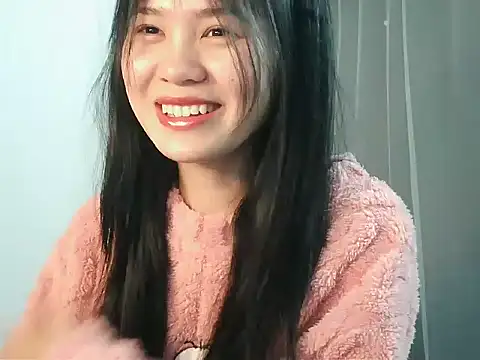 Snapshot of Nunaa18 chatting on December 3, 2025, 2:26 pm Nunaa18 online show from December 3, 2025, 2:26 pm