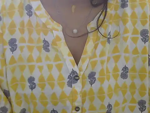 cute mahira online show from March 23, 2026, 4:33 pm