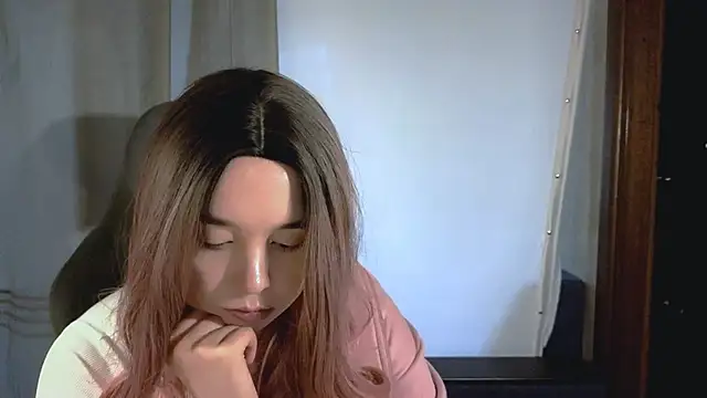 Alex Pink7 online show from December 2, 2025, 11:04 am