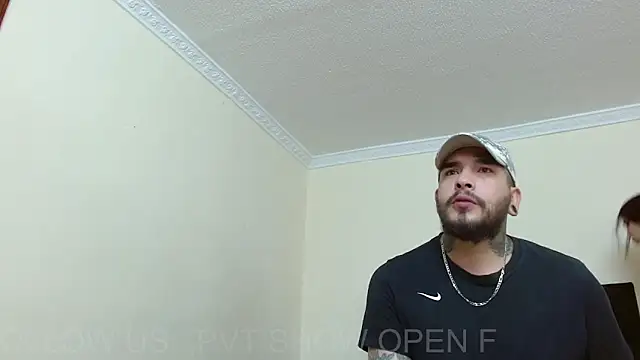 ARIA AND NICK online show from March 26, 2026, 4:01 pm