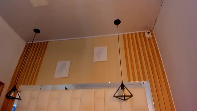 Snapshot of vanessa__garcia chatting on December 3, 2025, 12:47 pm vanessa garcia online show from December 3, 2025, 12:47 pm