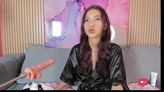 Snapshot of Maybeelin_ chatting on December 1, 2025, 10:15 pm Maybeelin online show from December 1, 2025, 10:15 pm