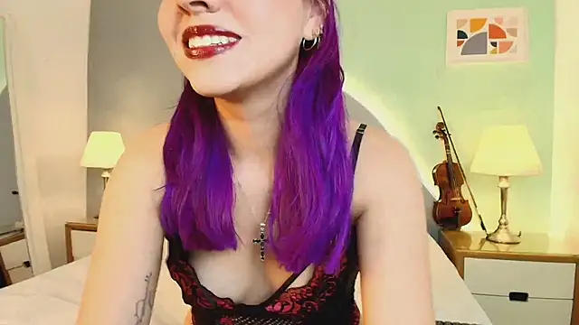 Snapshot of Emilyroth chatting on June 10, 2026, 7:02 pm Emilyroth online show from June 10, 2026, 7:02 pm